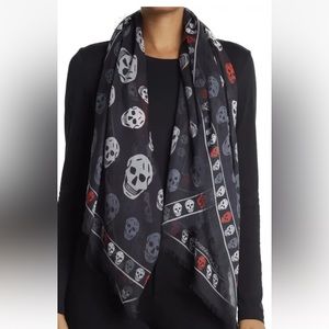Alexander McQueen Skull Print Woven Scarf Black Grey Skull Boho Chic Wrap New